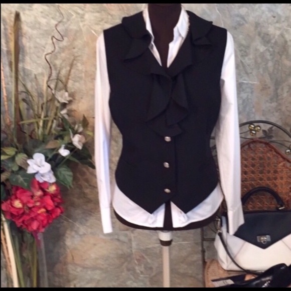 COPY - Ralph Lauren 🌹stunning executive ruffle suit vest - Picture 3 of 16